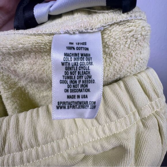 Spirit jersey comfy sweat shorts 🦋 yellow 🦋 butterfly 🦋 large - Picture 3 of 4